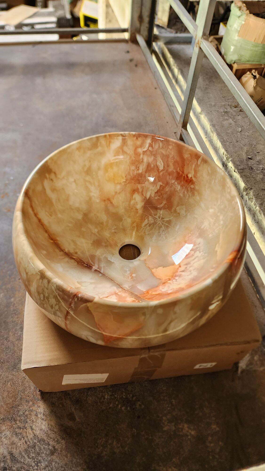 Chậu rửa mặt lavabo đặt bàn đá cao cấp C174