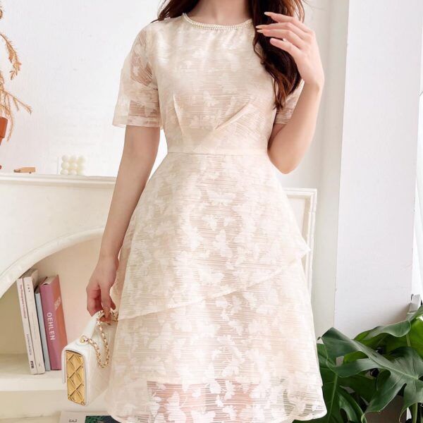 Váy be tây đính cổ ngọc