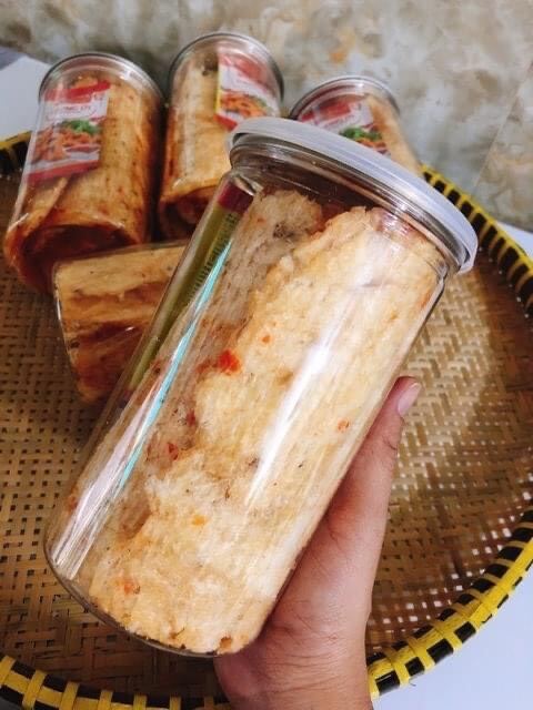 KHÔ CÁ THIỀU QUE (sợi)
.KHÔ CÁ THIỀU MIẾNG

pet 250gr 