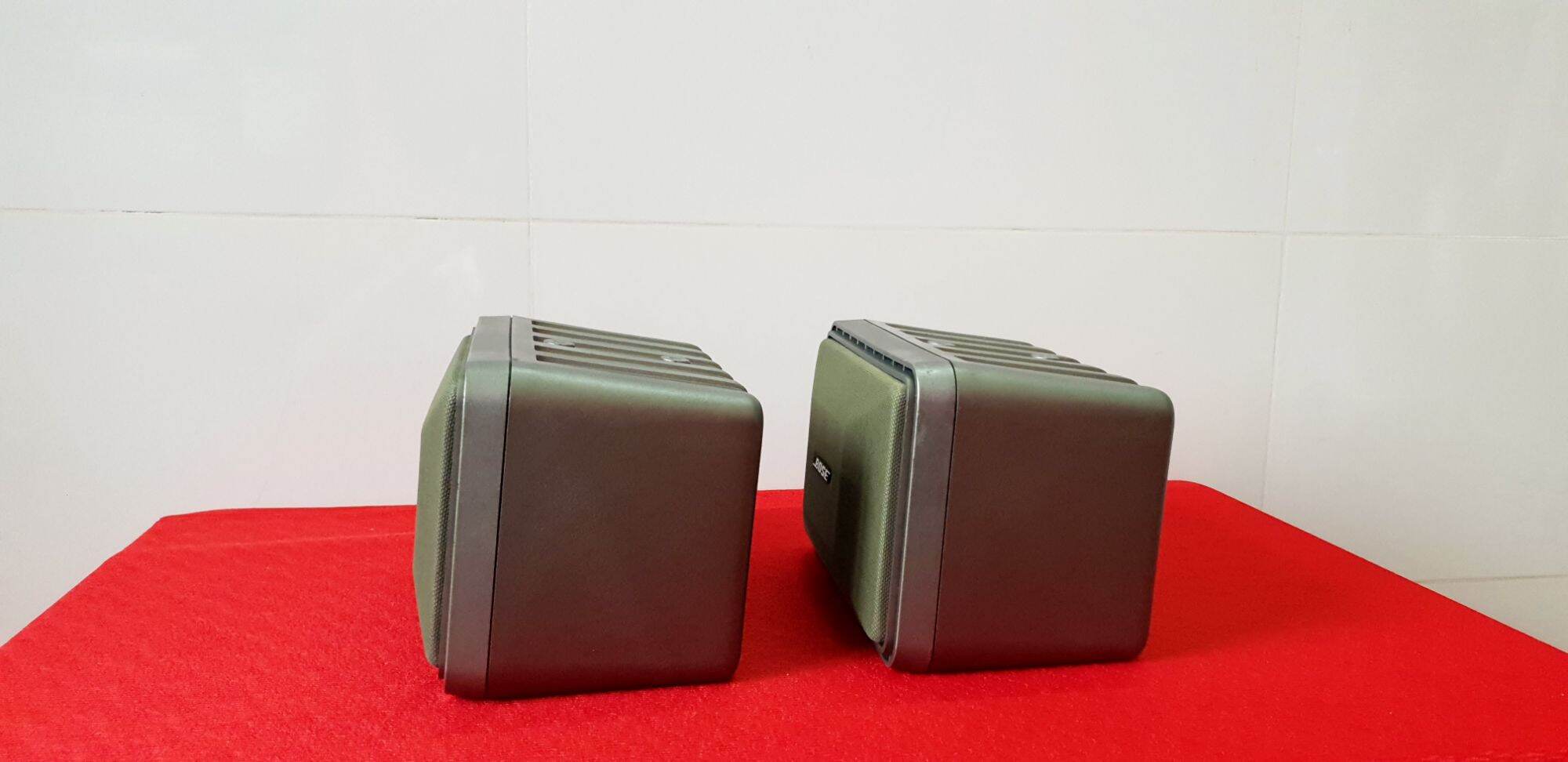 Cặp loa tay Bose 101VM