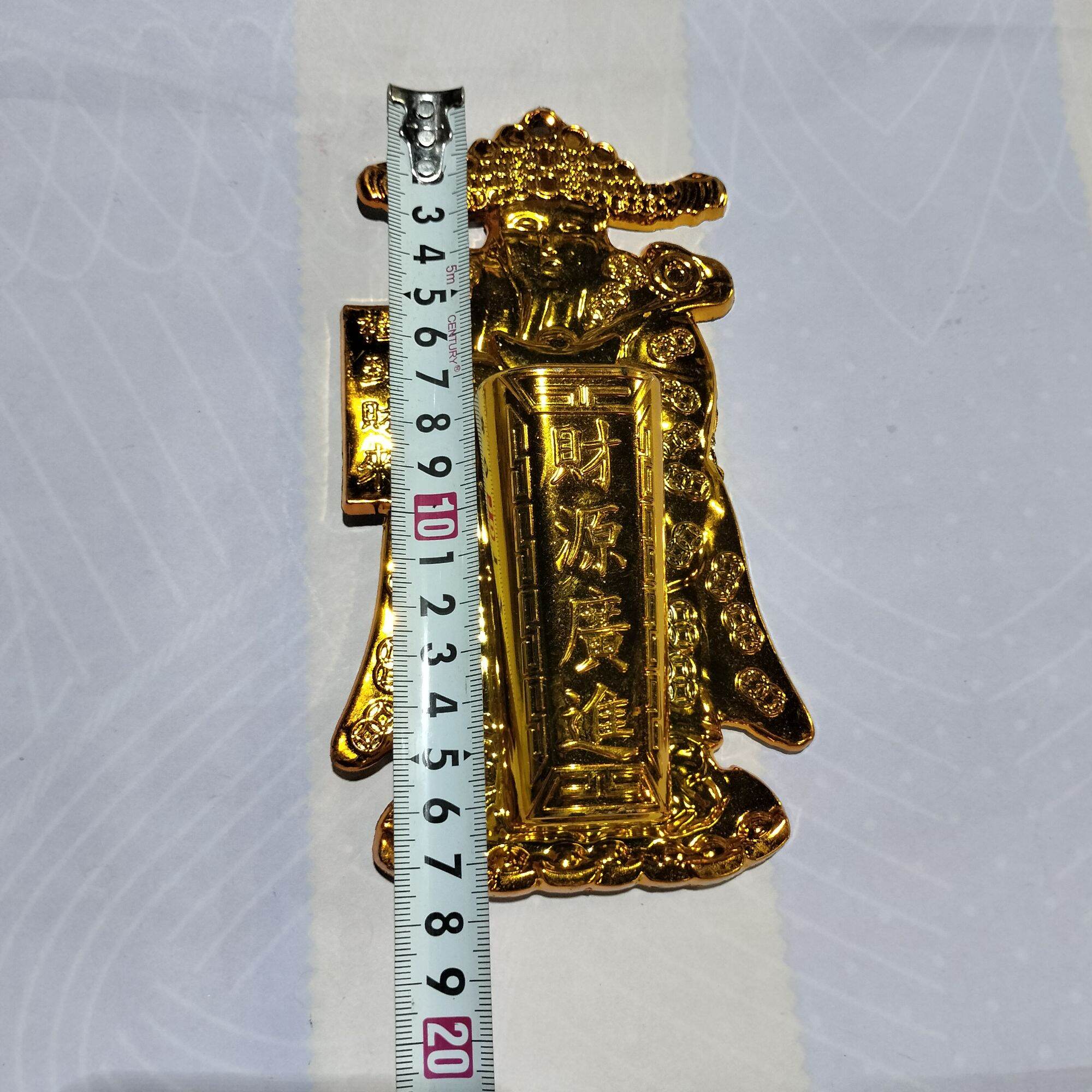 Cắm nhang dán tường