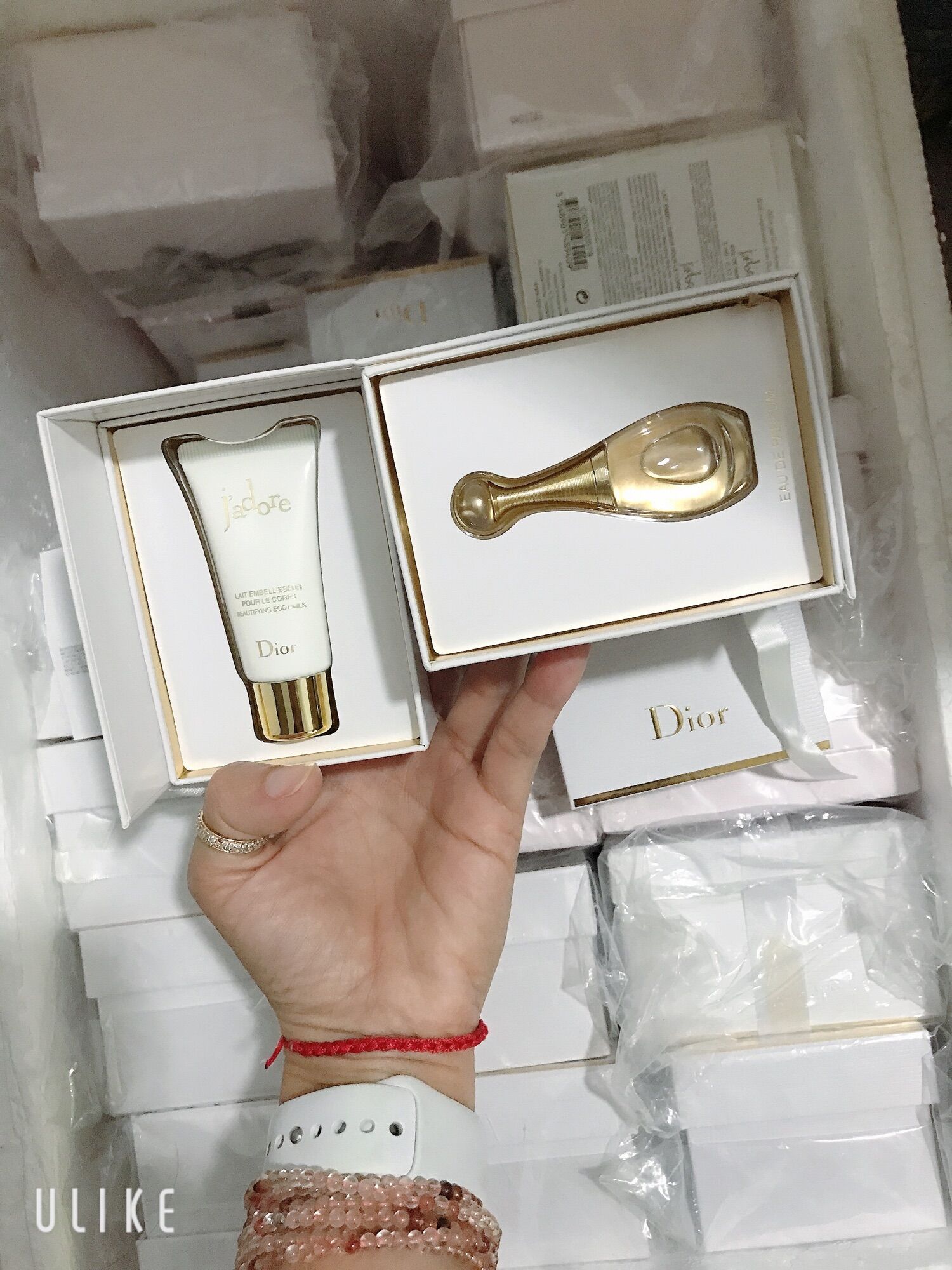 Sét nước hoa mini dior jadore -5ml + dưỡng thể dior jadore -20ml# ở đây shop chỉ bán hàng authentic#