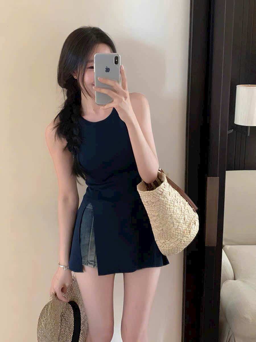 Áo Thun Cổ Yếm Xẻ Tà Trơn