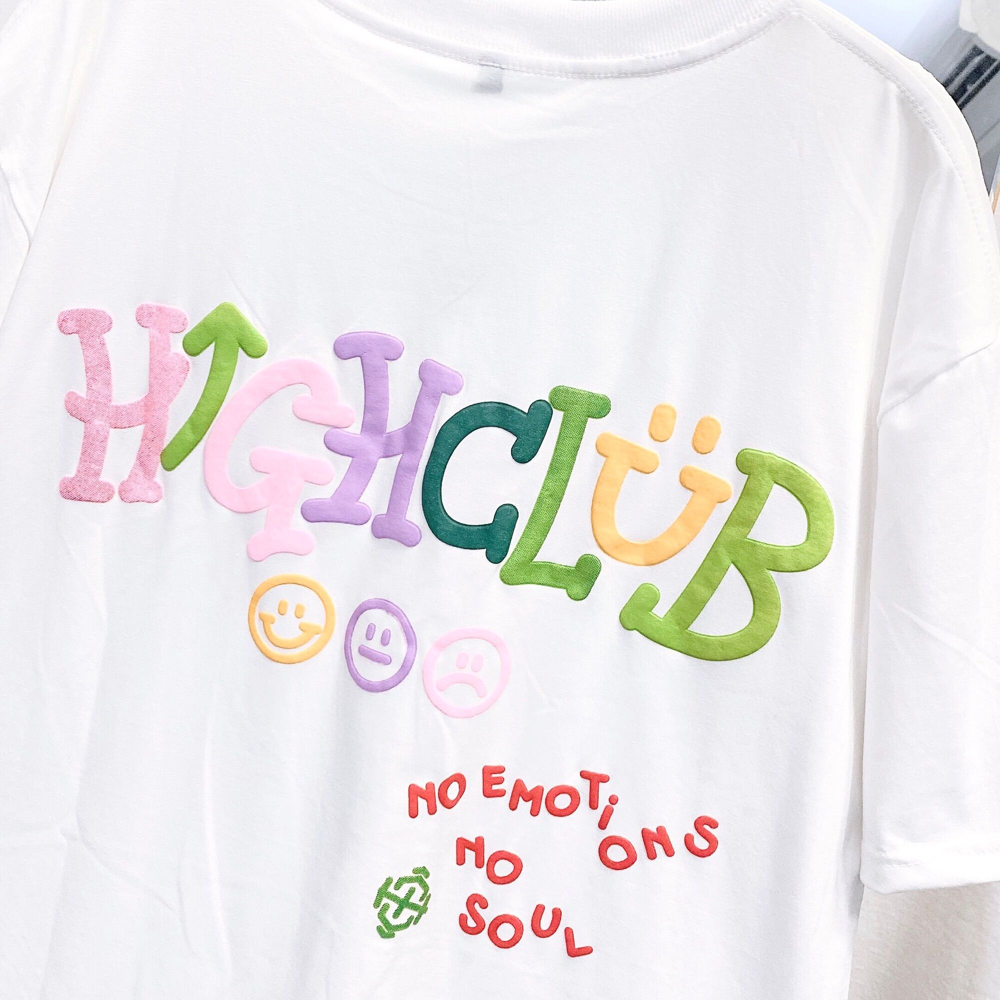Tee HighClub Chữ Nổi Xịn Sò