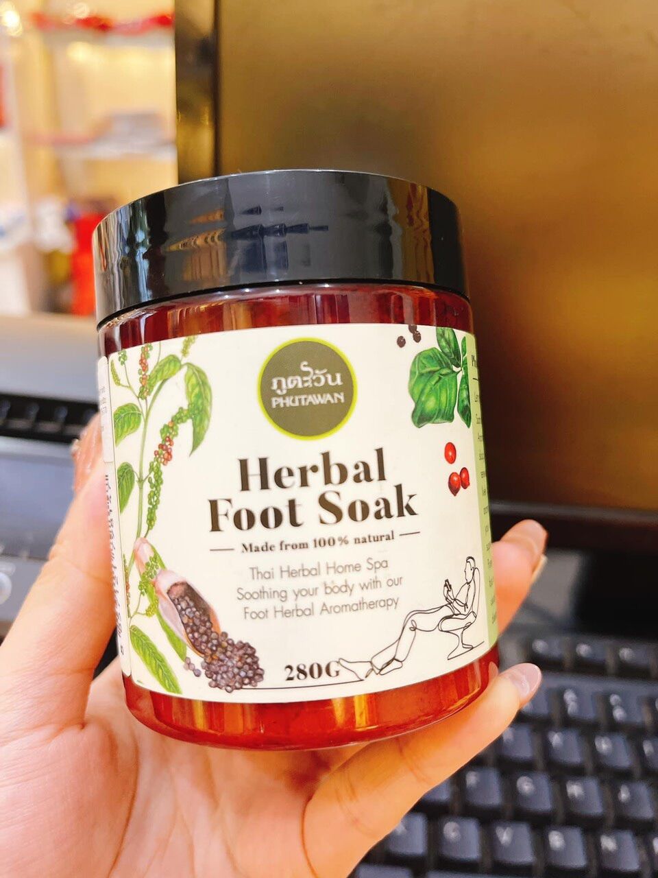 Muối ngâm chân thảo dược phutawan 280g thái lan