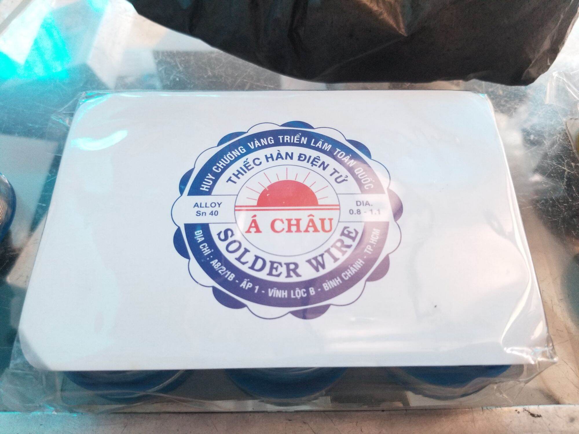 cuộn chì hàn Á Châu SN40 - thiec han

cuộn nhỏ