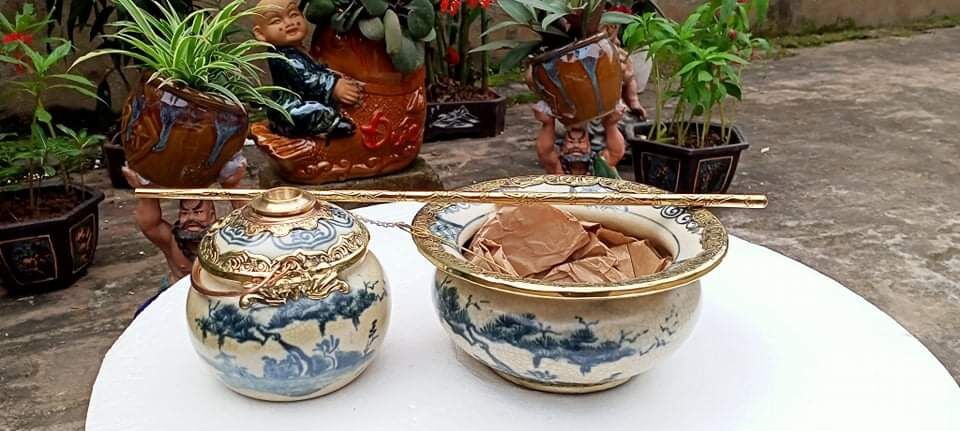 Điếu bát men rạn bọc đồng