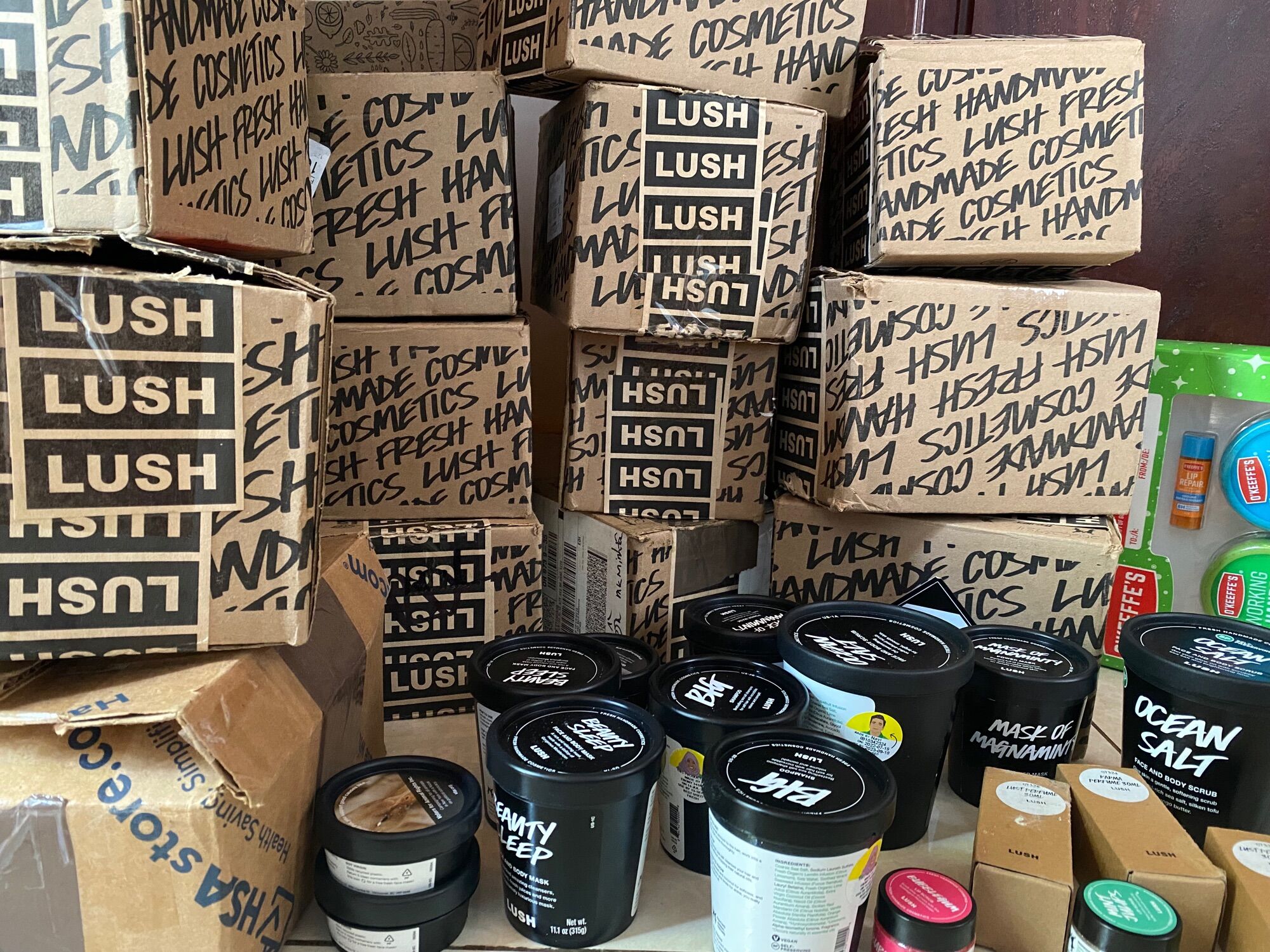Mặt nạ đất sét Lush Magnaminty