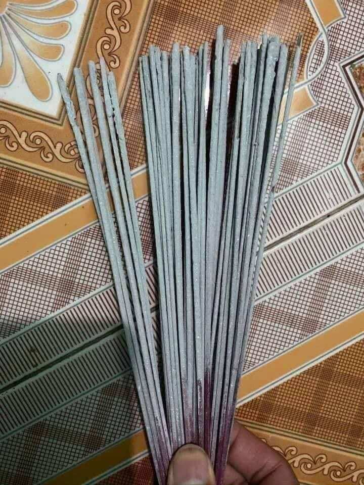 que hương phát sáng 1gói 10que