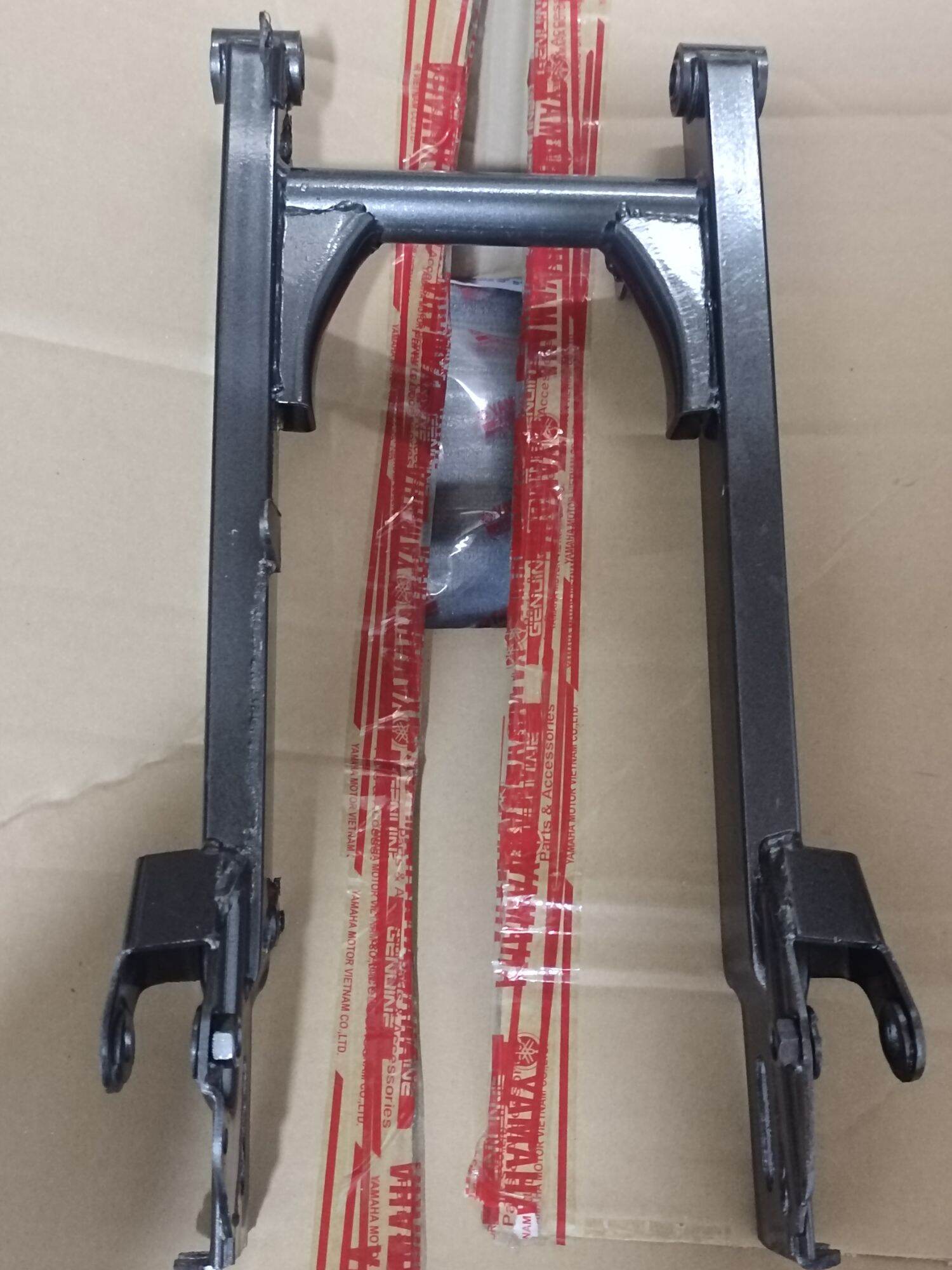 gấp sau ( càng sau ) yamaha Sirius.