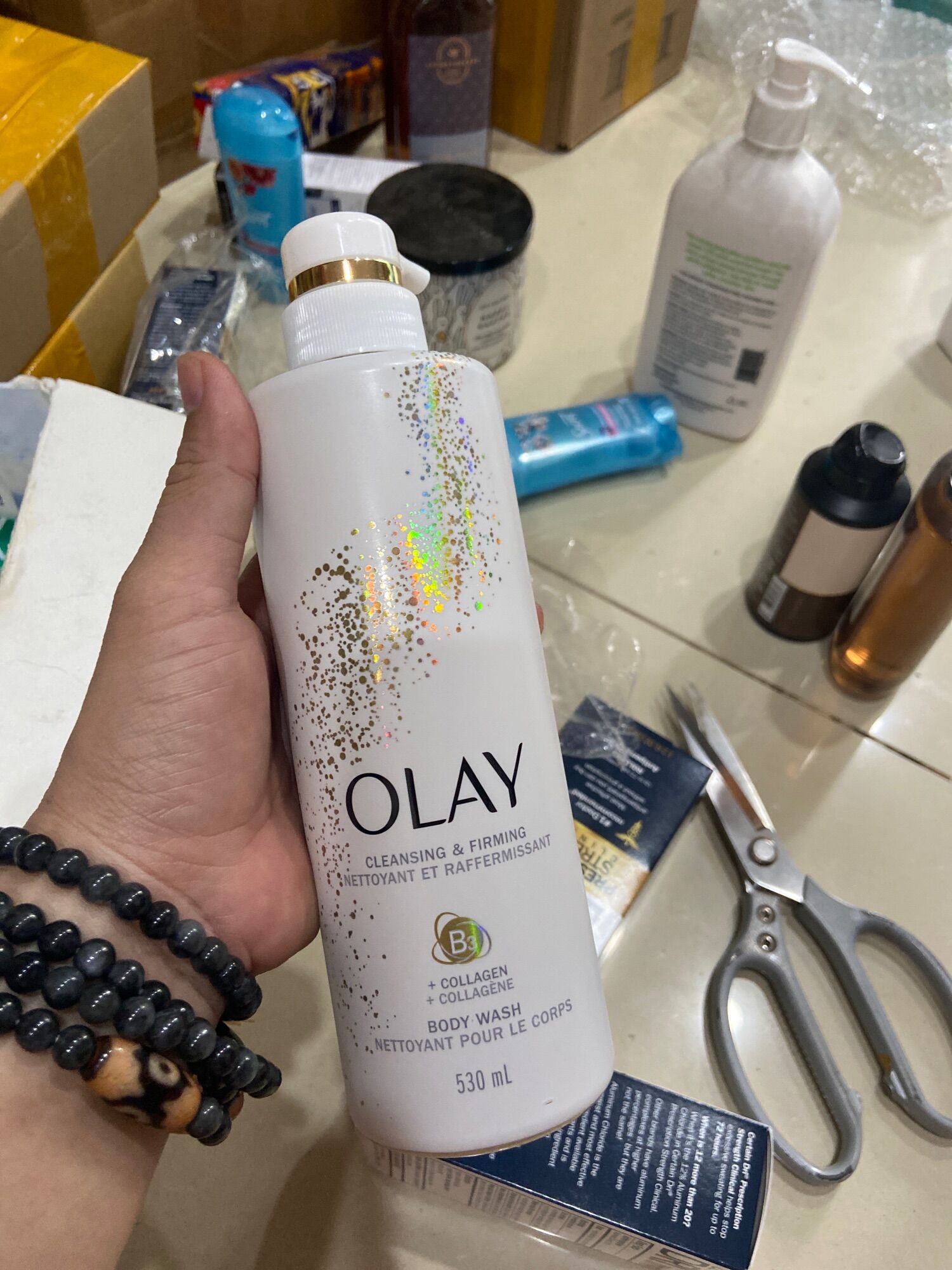 sữa tắm trắng da collagen olay