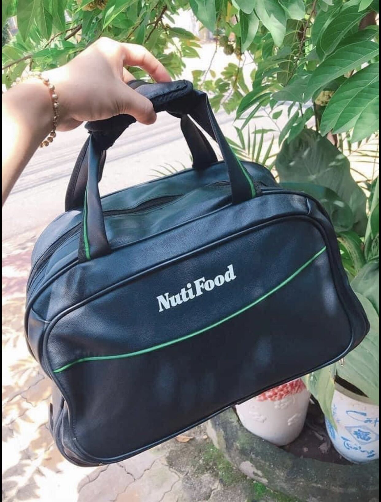 TÚI KÉO DU LỊCH NUTIFOOD DÀY DẶN