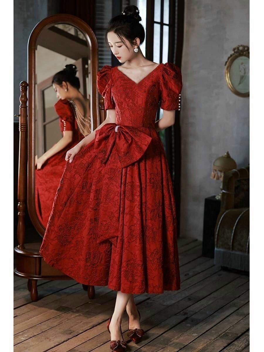Đầm ren thêu xòe phồng dây ngọc