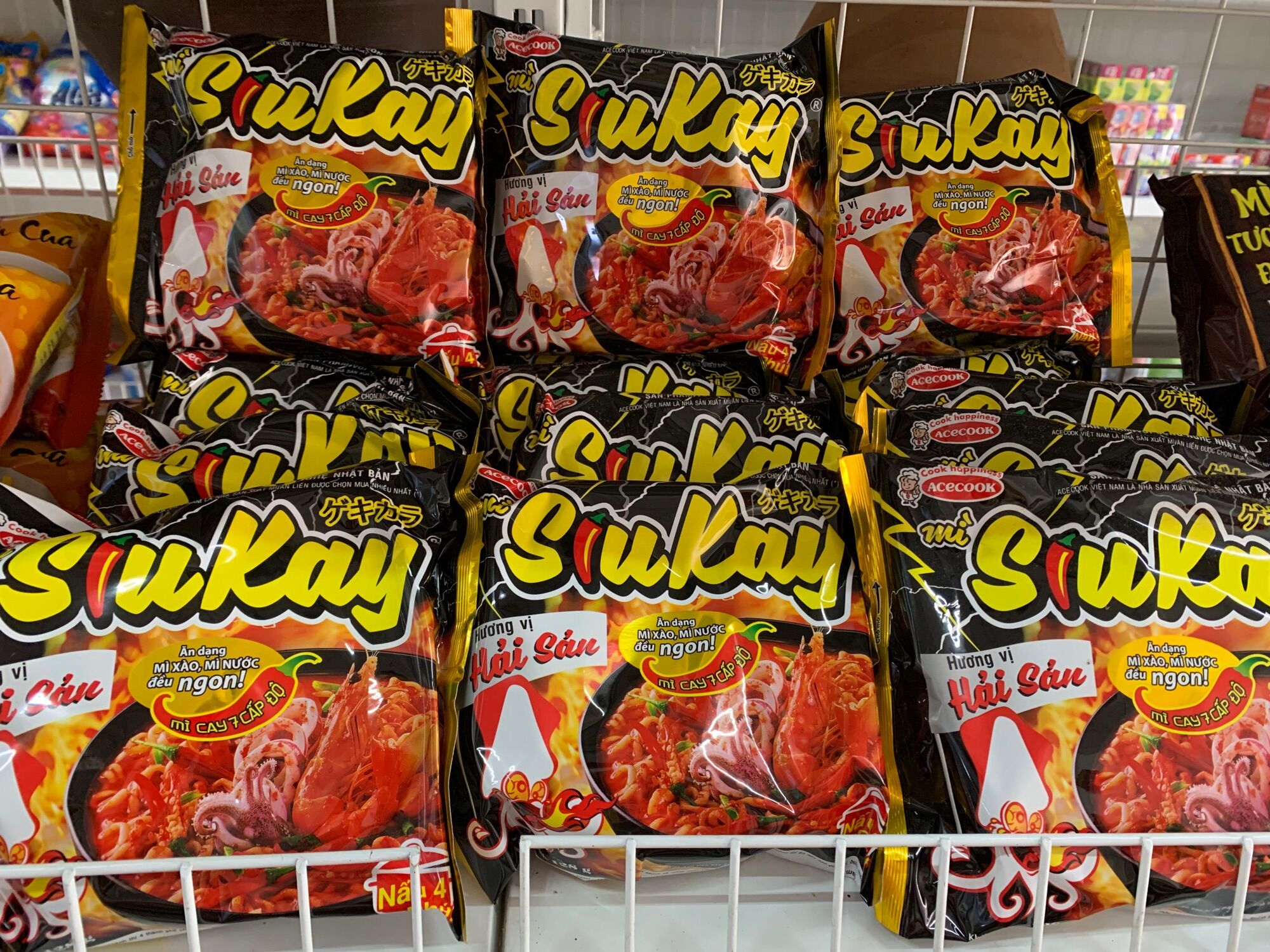 Mì cay 7 cấp độ acecook siukay hải sản gói 128g