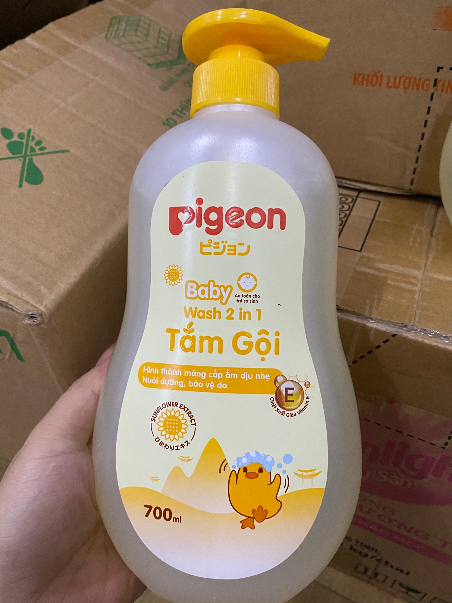 Sữa tắm gội Pigeon 2 in 1 ( 700ml )