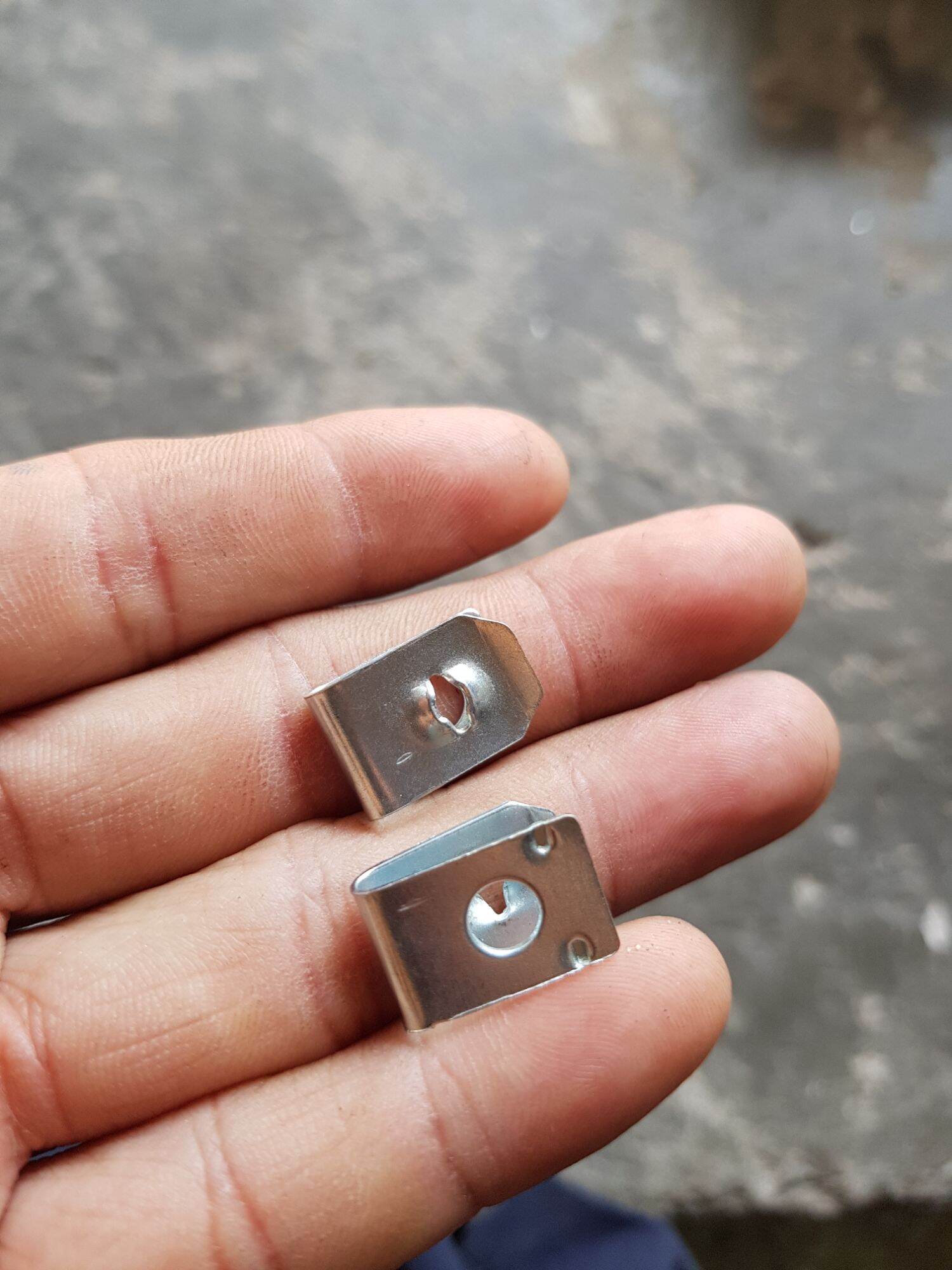 pát kẹp ốc vít xoắn 4ly - 5ly (50 cái) (loại tốt)