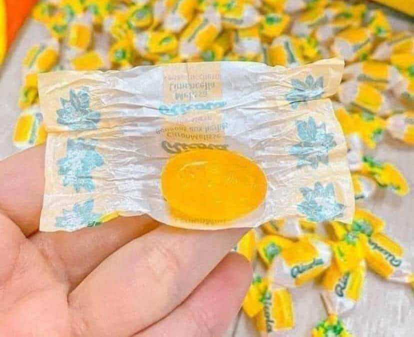 Kẹo Ngậm Chanh Bạc Hà Không Đường Ricola Lemon Mint Sugar Free 105 viên của Mỹ