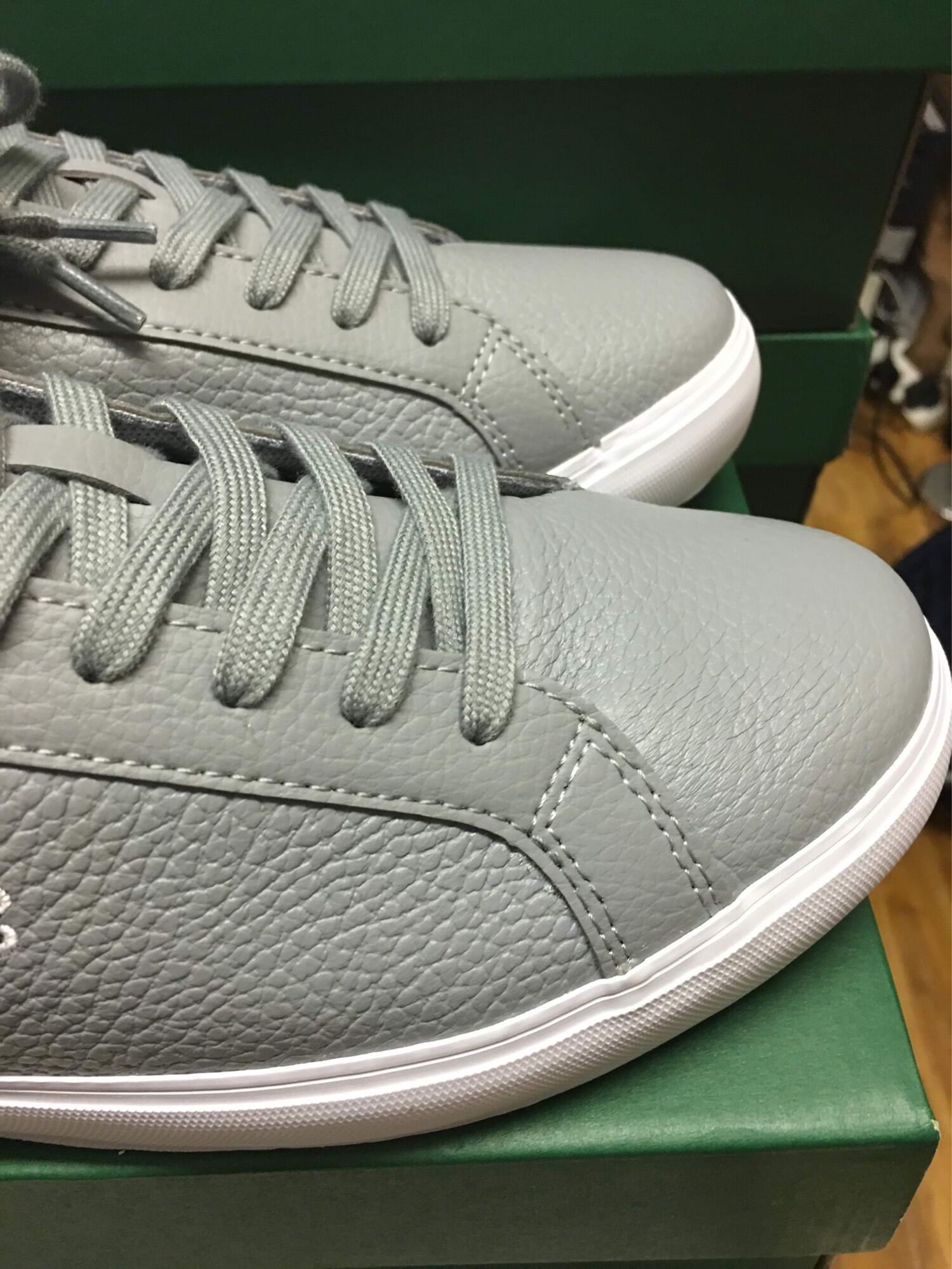 Giày Lacoste size 40.5 xách Anh