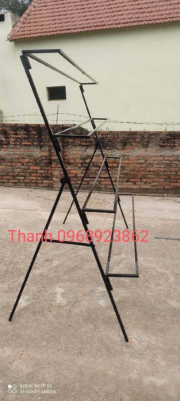 Kệ trưng hoa sáp