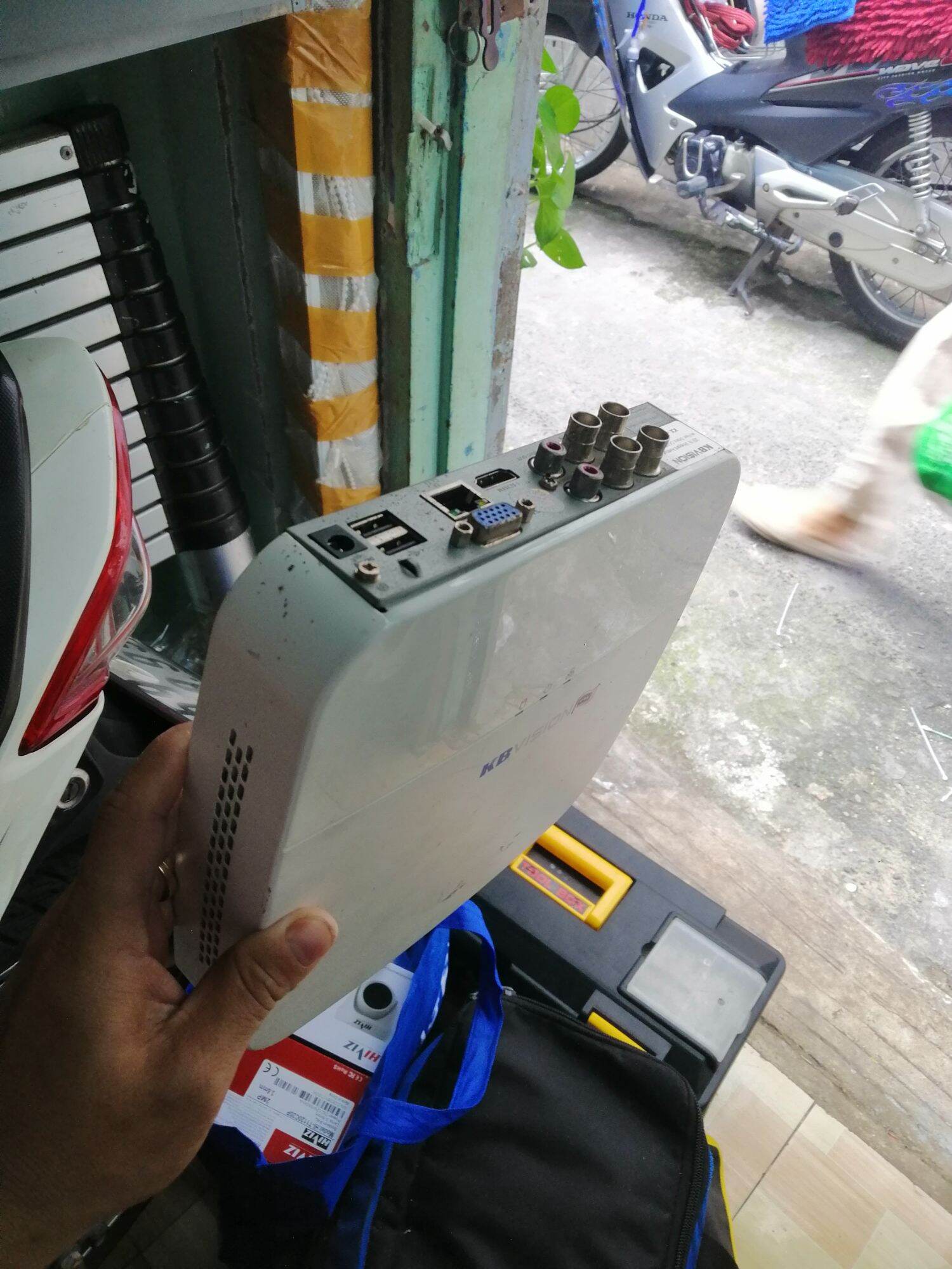 Đầu ghi 4 kênh analog kbvision mã 7104td6 đã qua sd