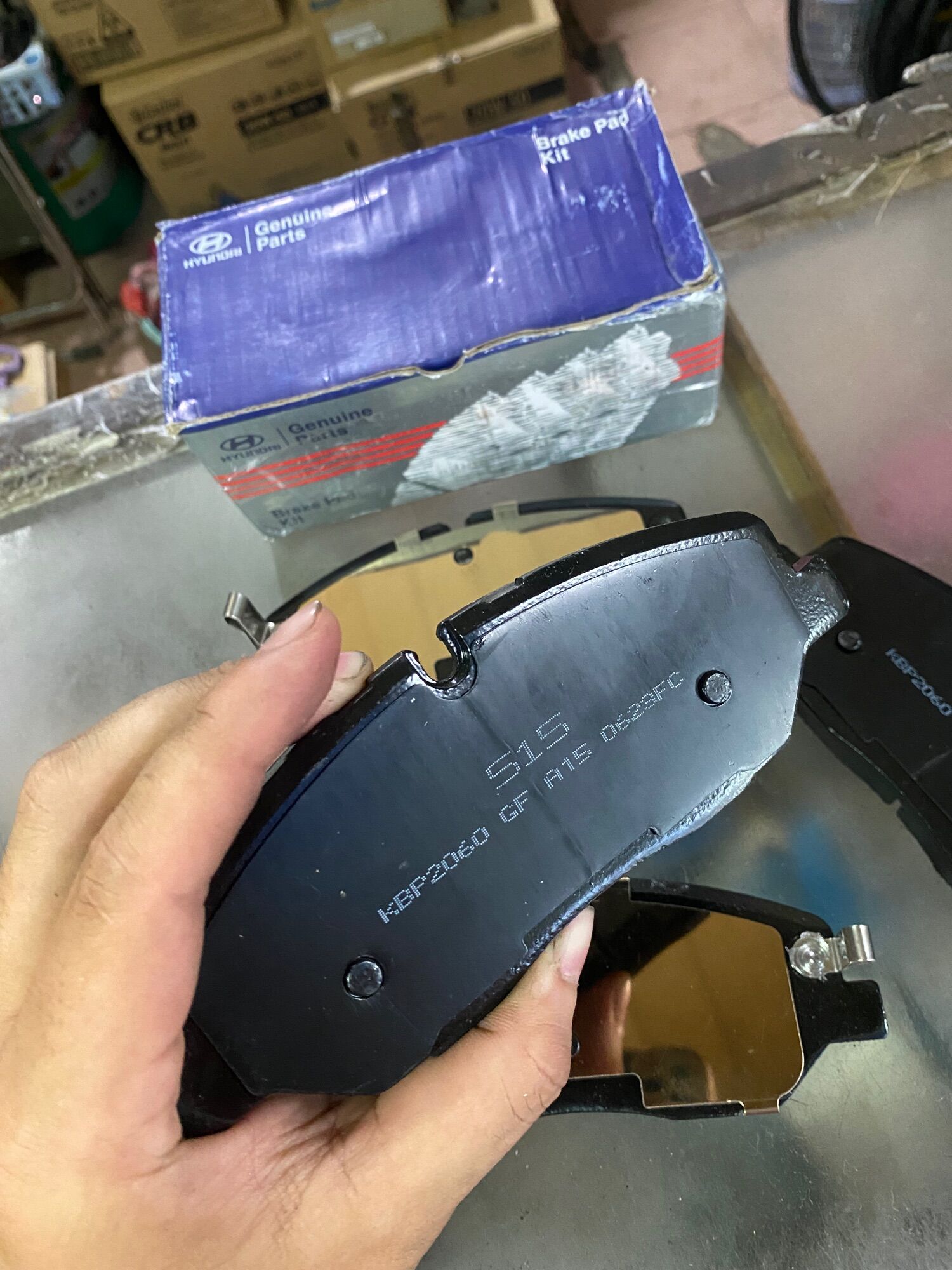 Bố Thắng (Má Phanh) Trước Hyundai Solati