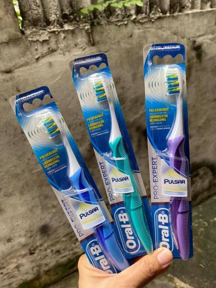 Bàn chải đánh răng dùng pin Oral-B Pulsar. Made in Germany
