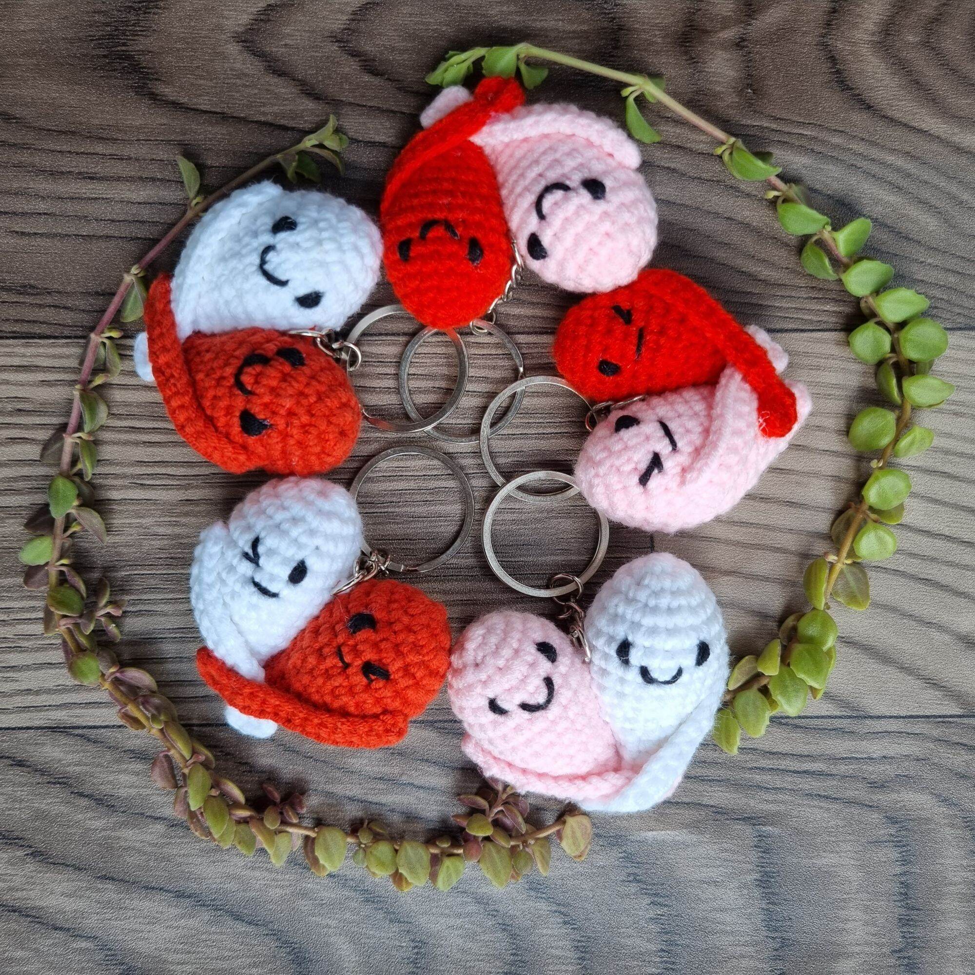 Móc khóa trái tim bằng len - handmade
