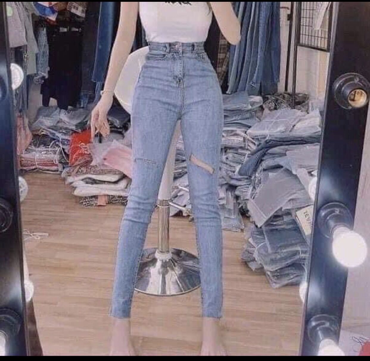 Quần jeans RÁCH GỢN SÓNG lưng siêu cao