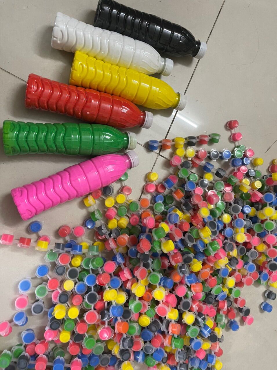 Vỉ màu kèm cọ