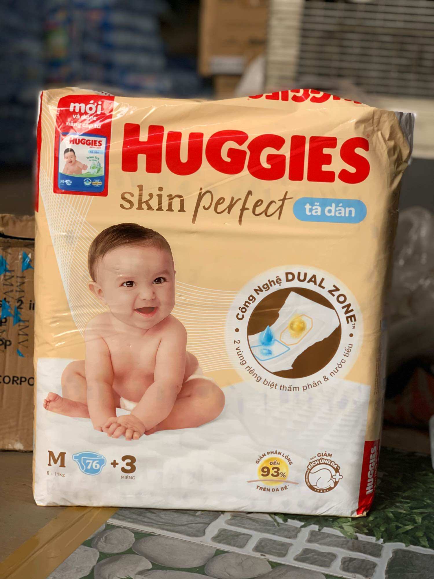 Tã dán huggies M76+3 mẫu mới skin perfect