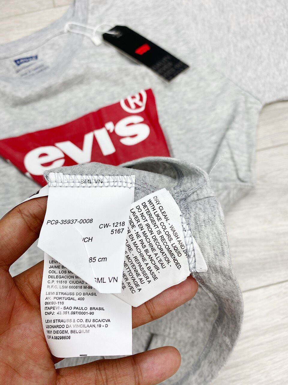 Áo thun Levis phong cách trẻ trung năng động