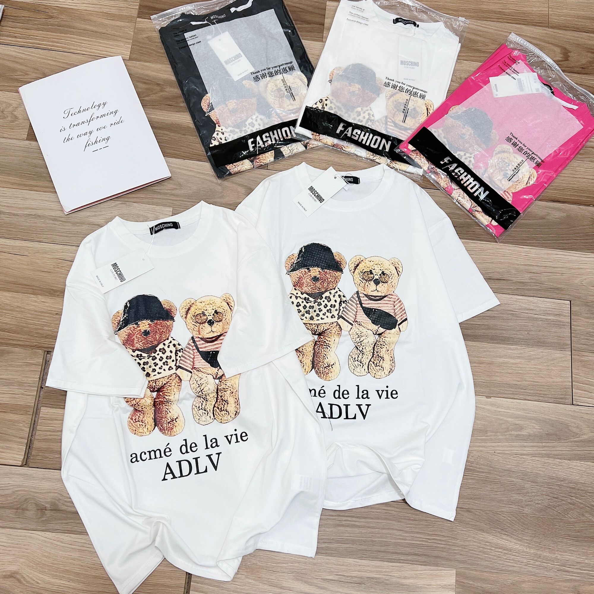 Áo thun nữ dáng Unisex hình gấu đôi dễ thương