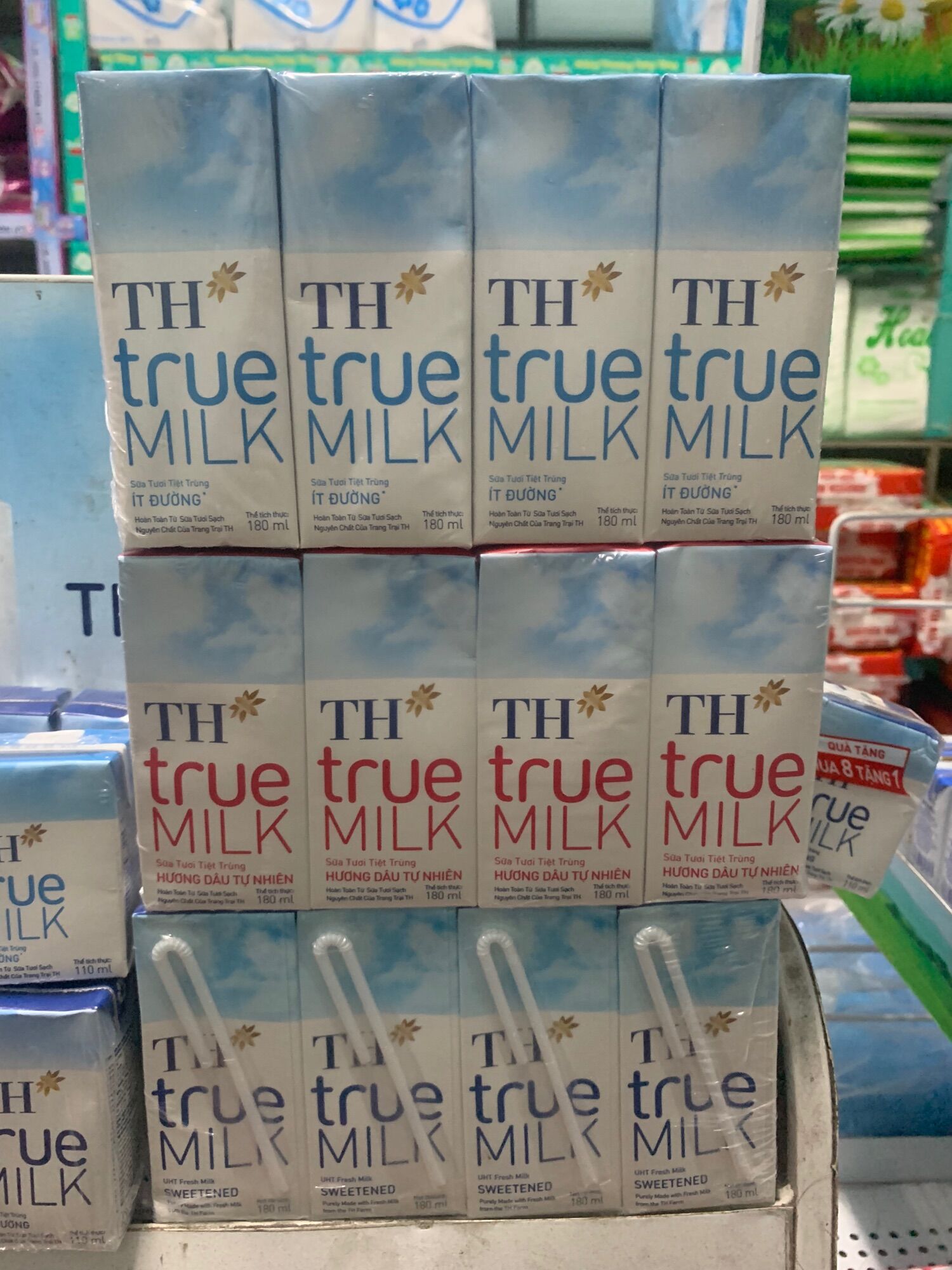 Lốc 4 hộp sữa tươi, th truemilk, 180ml