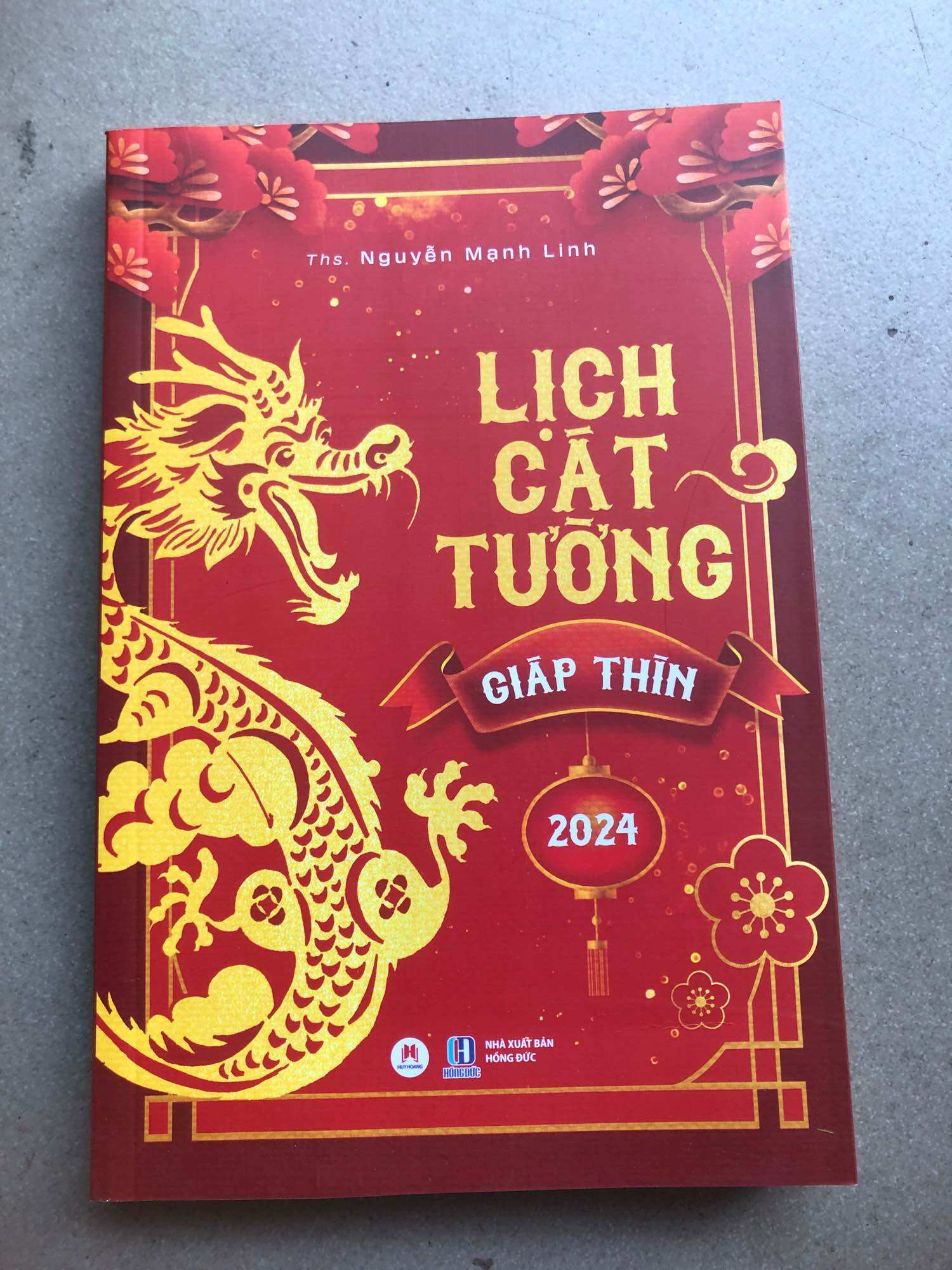 Lịch cát tường 2024 giáp thìn bìa 118.000
