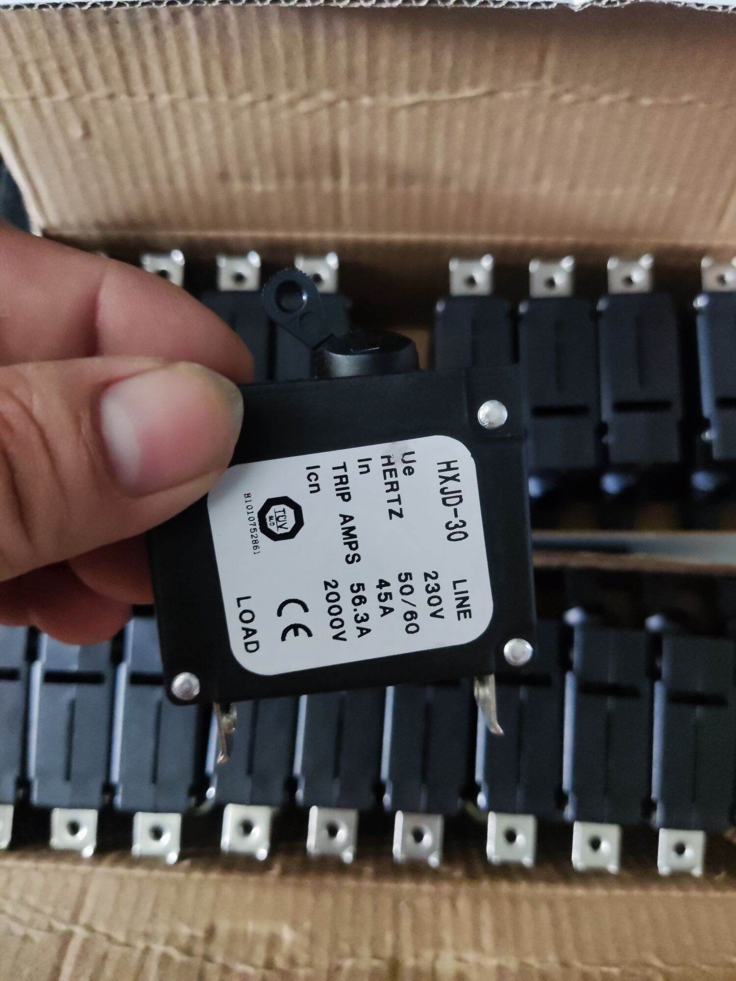CB 45A gạt tròn dùng cho máy phát điện 10kw
