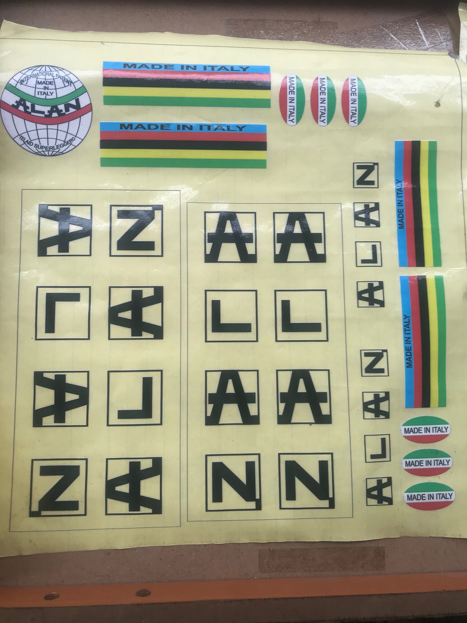 Decal tem xe đạp alan italy