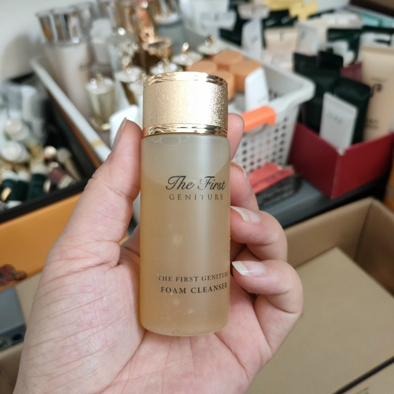 Sữa rửa mặt ohui the first cao cấp chứa tinh chất vàng