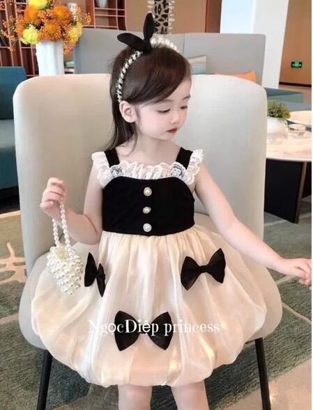 Đầm phồng đính nơ cực xinh xắn cho bé yêu