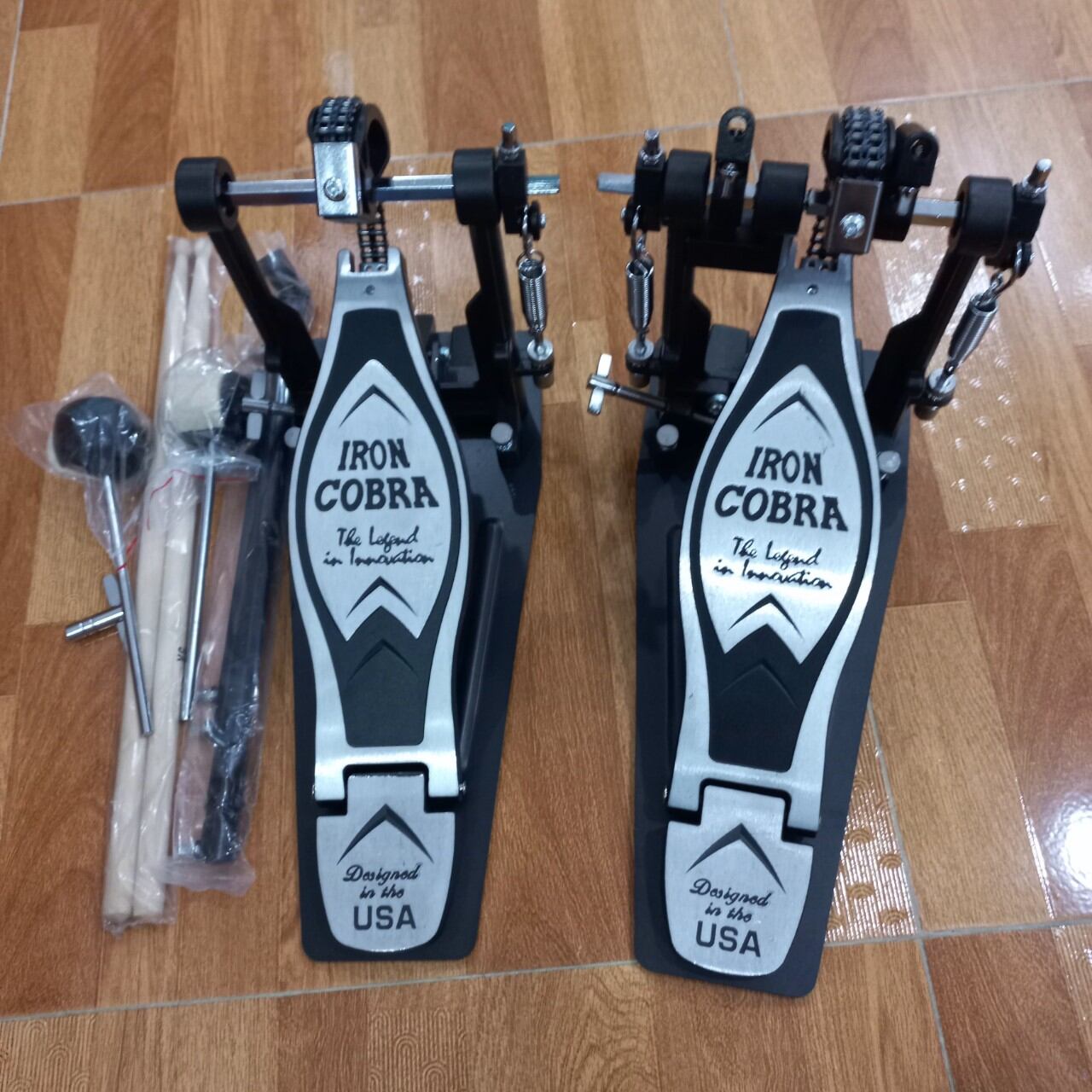 Double Pedal for Jazz Drums Cobra- D900
