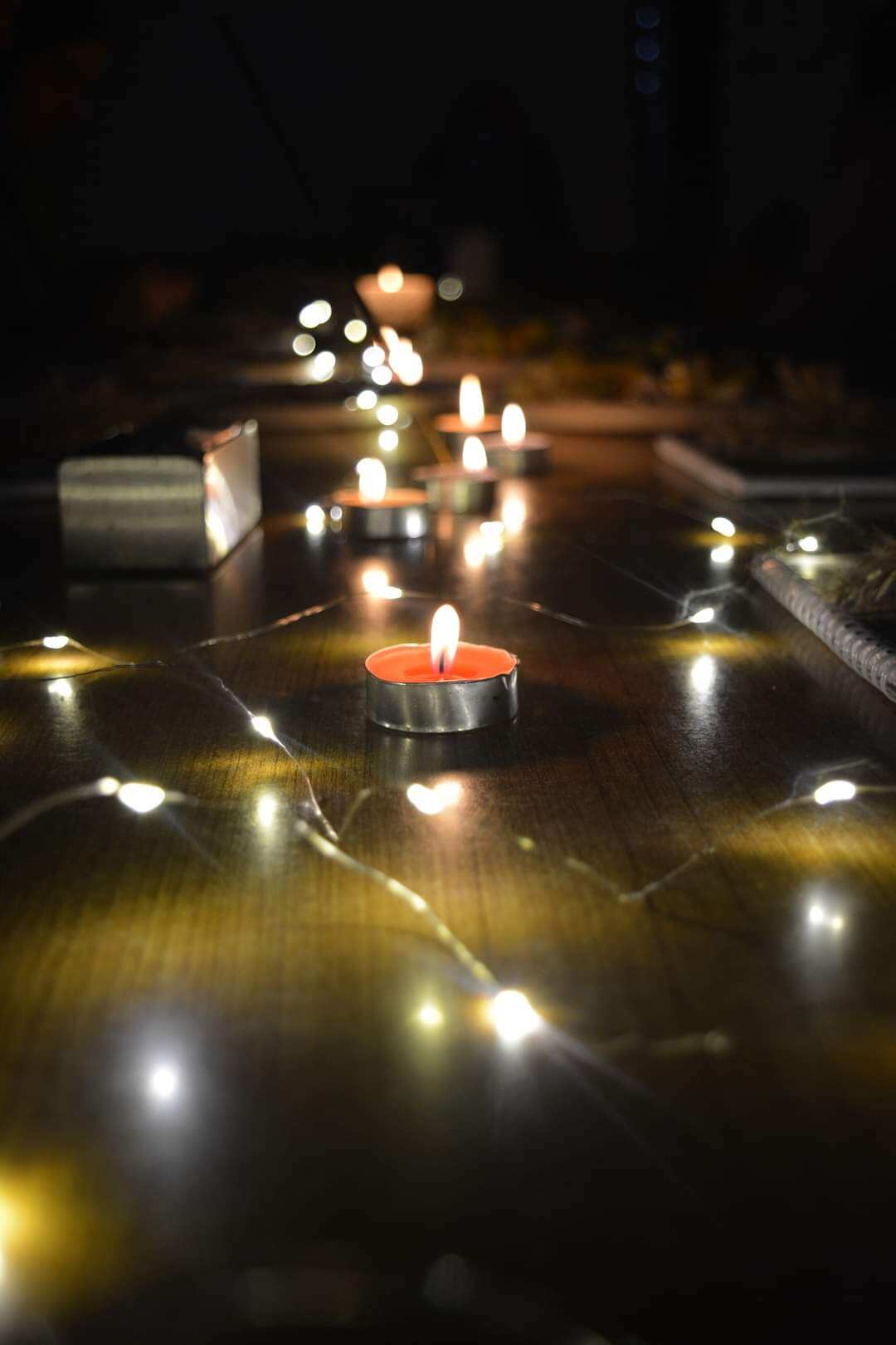 (Combo 14 viên)Nến Tealight Hoa Mai cháy 2 giờ 7 sắc màu