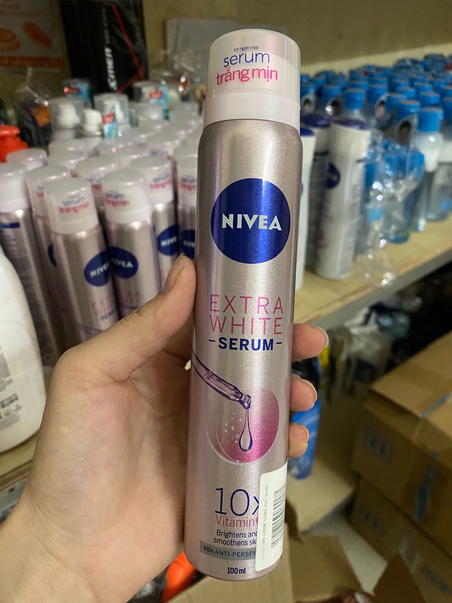 Xịt ngăn mùi Nivea Serum trắng mịn( nữ )100ml