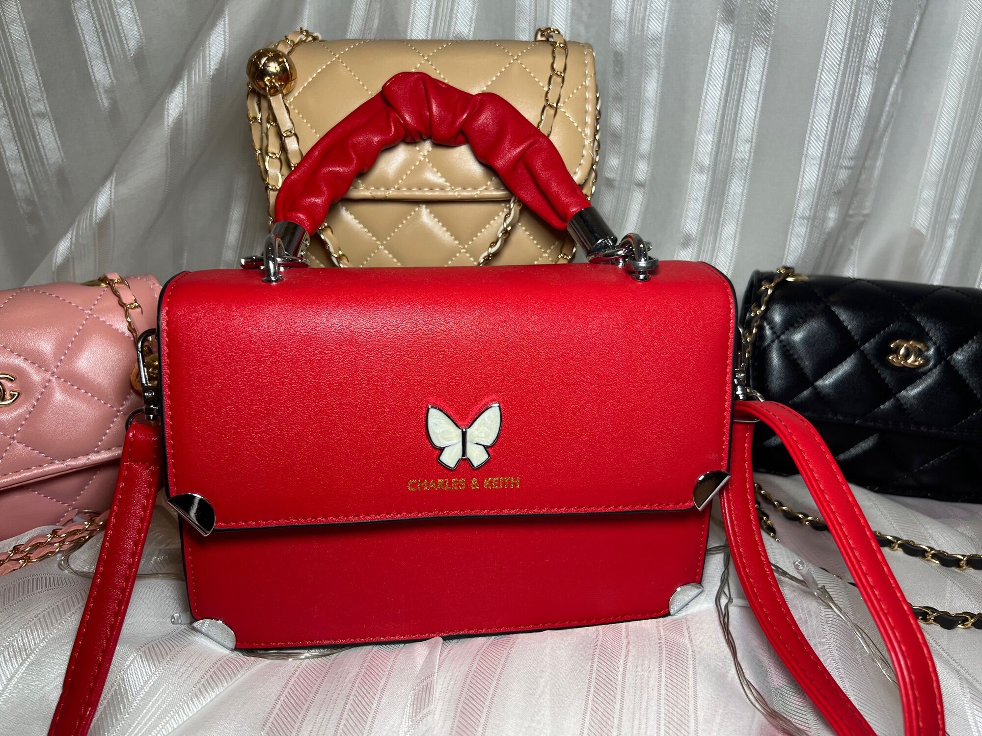 Túi xách Charles & Keith