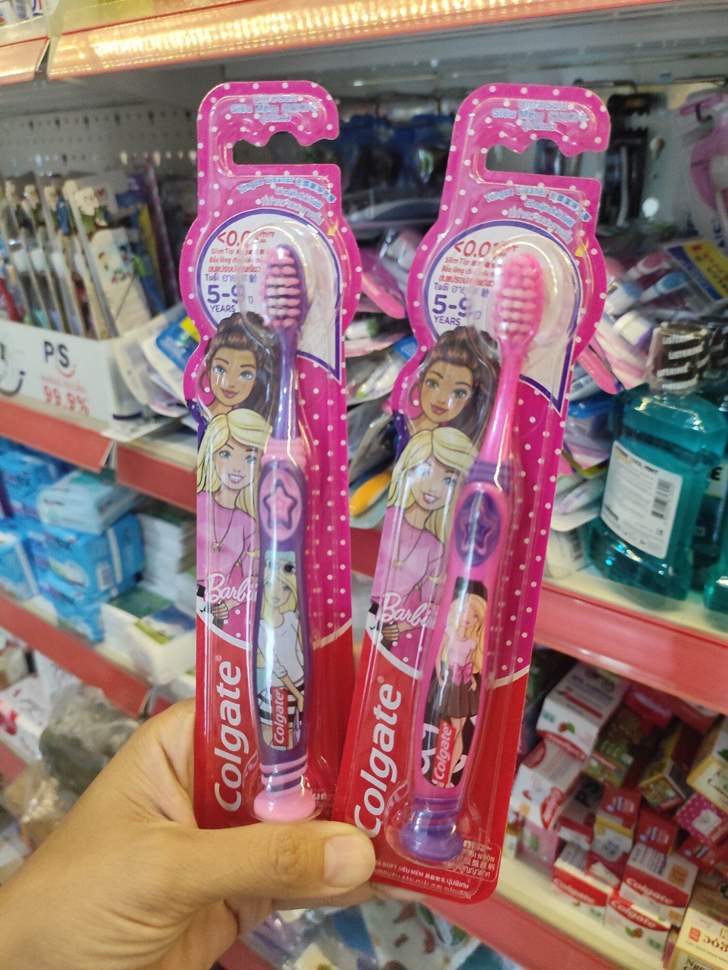 Bàn chải đánh răng Colgate Barbie siêu mềm cho trẻ em từ 5-9 tuổi