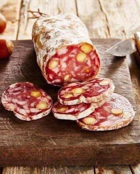 Salami nội địa Pháp & salami hạt dẻ hàng mua siêu thị Pháp