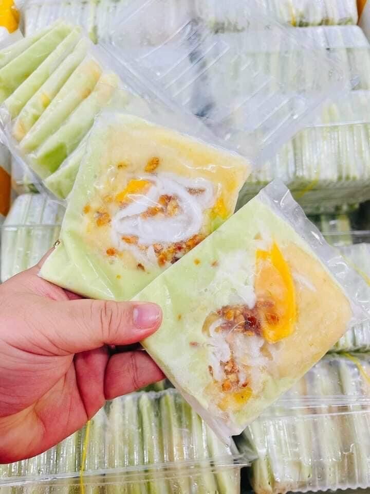 Kem chuối mít cốt dừa vị lá dứa hộp 10 cái