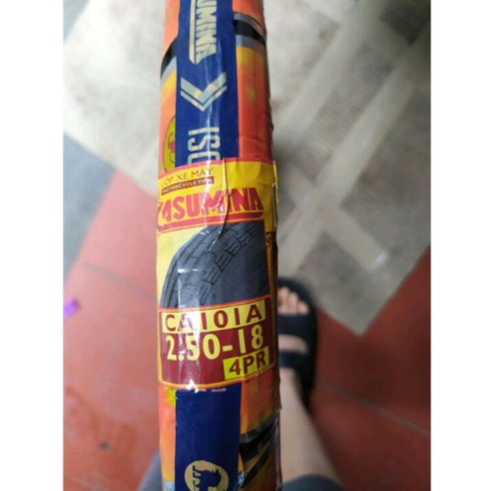 lốp xe Win (2.50-18 và 3.00-17) casumina có dùng săm.