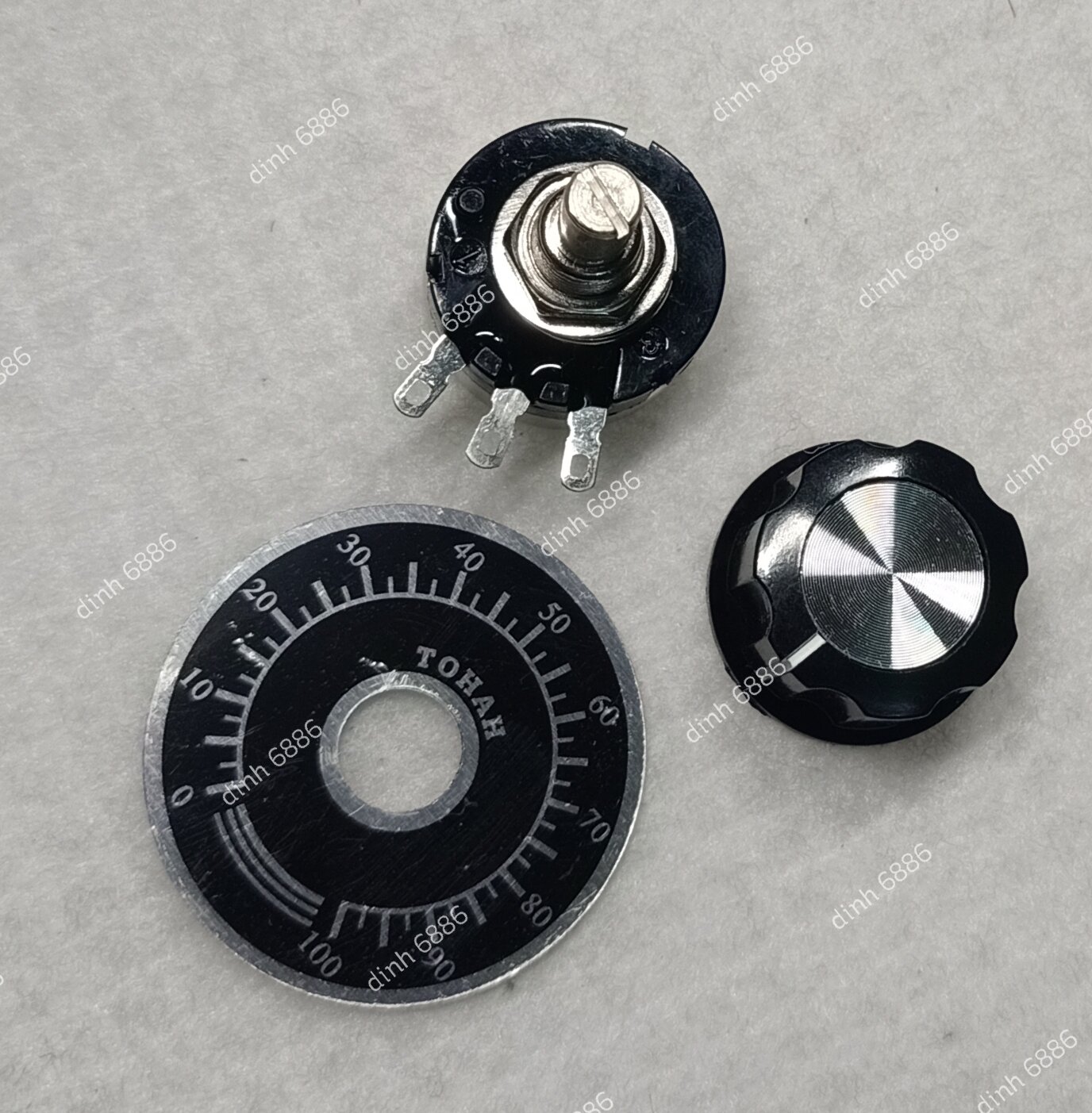 chiết áp Tocos RV24YN 10K