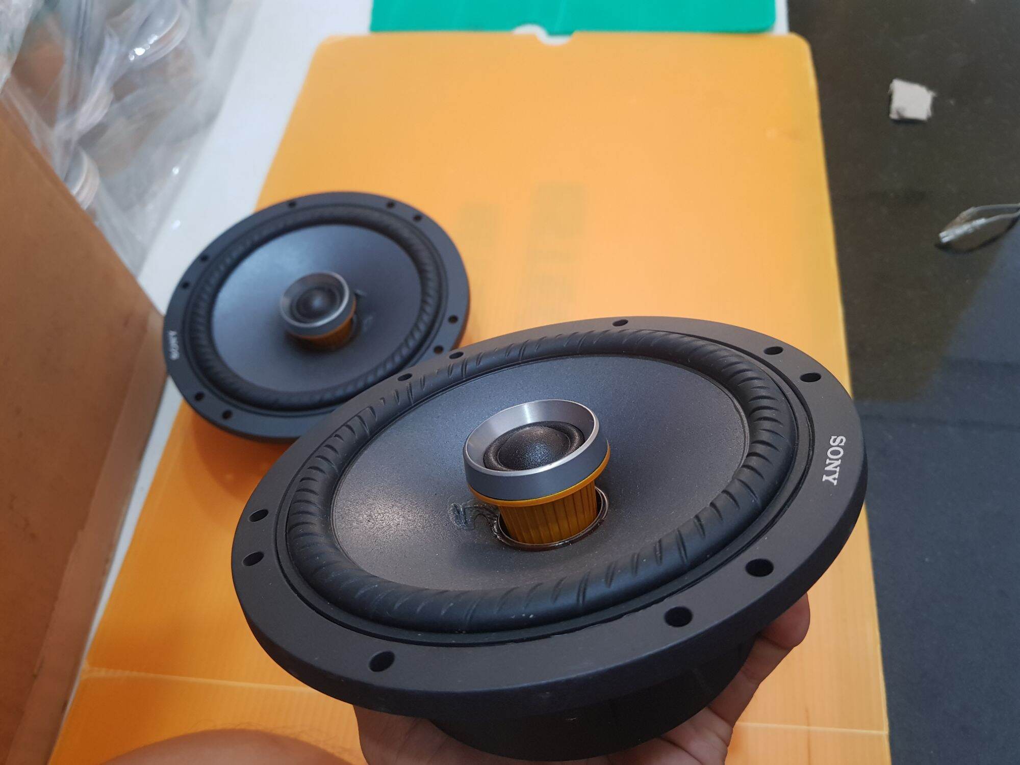 Loa cánh xe hơi ô tô sony size 16cm