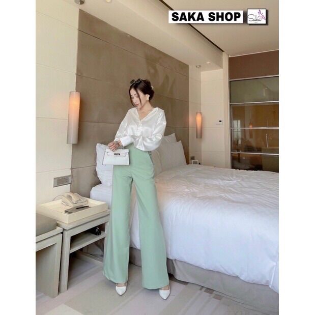 Women's Long-Sleeved White Silk Shirt with a Loose, Thick Fit
