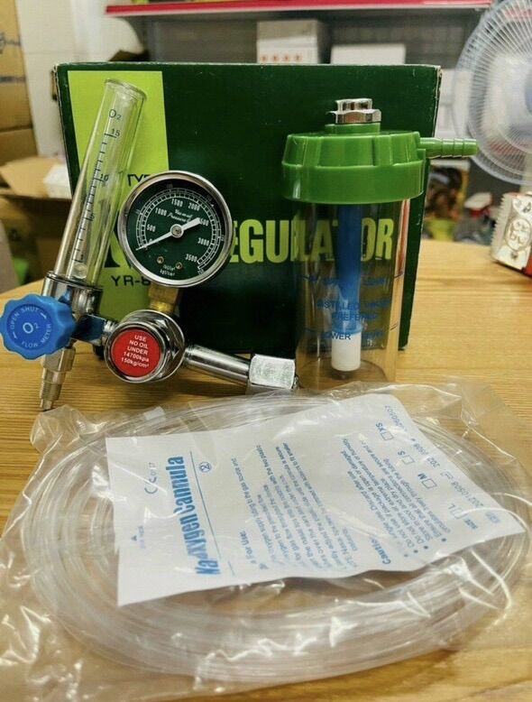 Đồng hồ oxy y tế đo áp suất bình khí Regulator YR-88 (có bình làm ẩm)